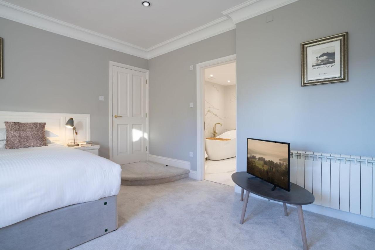Brand New - Contemporary - 2 Bedroom - 2 Bathroom - Spacious Apartment - Lake Views Ambleside Exterior foto